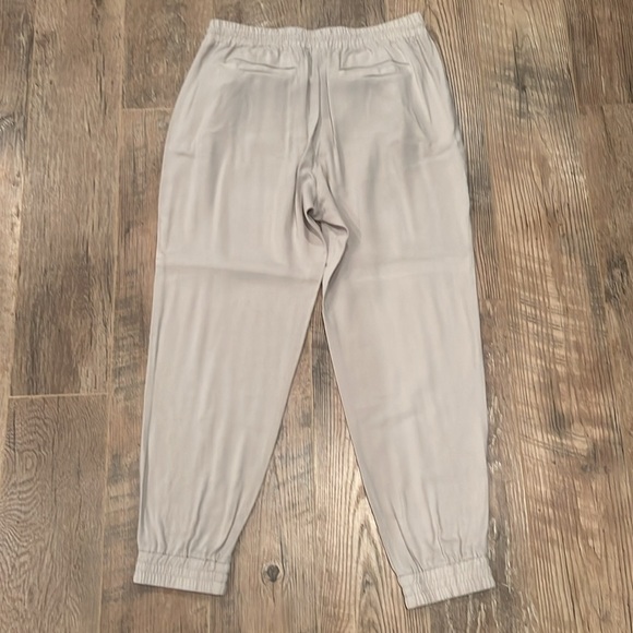 Splendid Woman’s Cream Pant’s Size Large - Picture 5 of 9